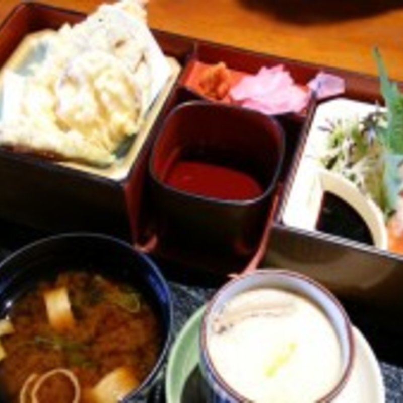 和食膳ランチ(珈琲庭　桜 )