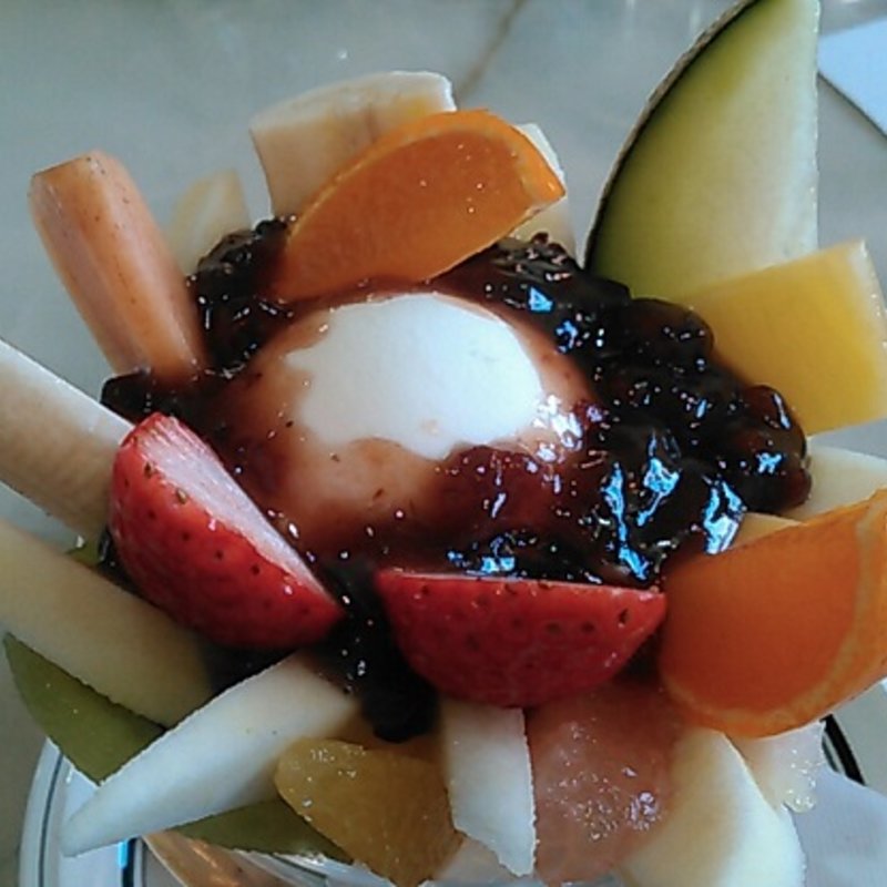 フルーツ・クリームあんみつ(珈琲食事 サガミ （SAGAMI）)