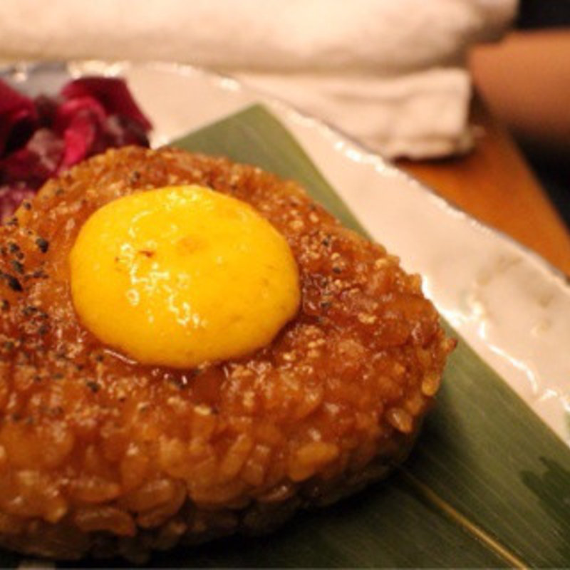 ウニ焼きおにぎり(おきなわ食彩ダイニング 琉花)