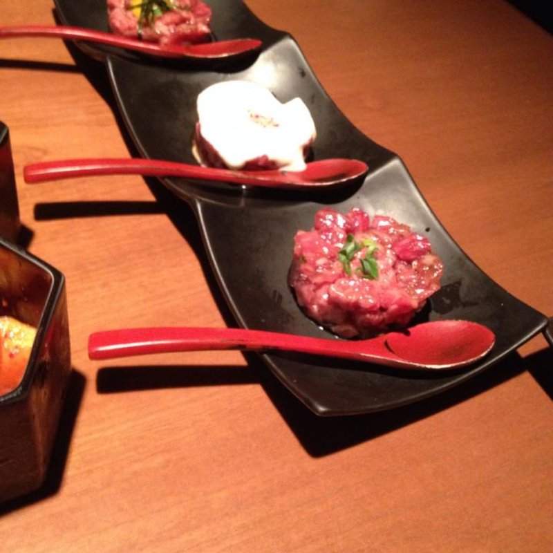 ユッケの3種盛合せ(生粋 （ナマイキ）)