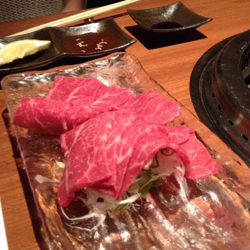 牛刺し(生粋 （ナマイキ）)