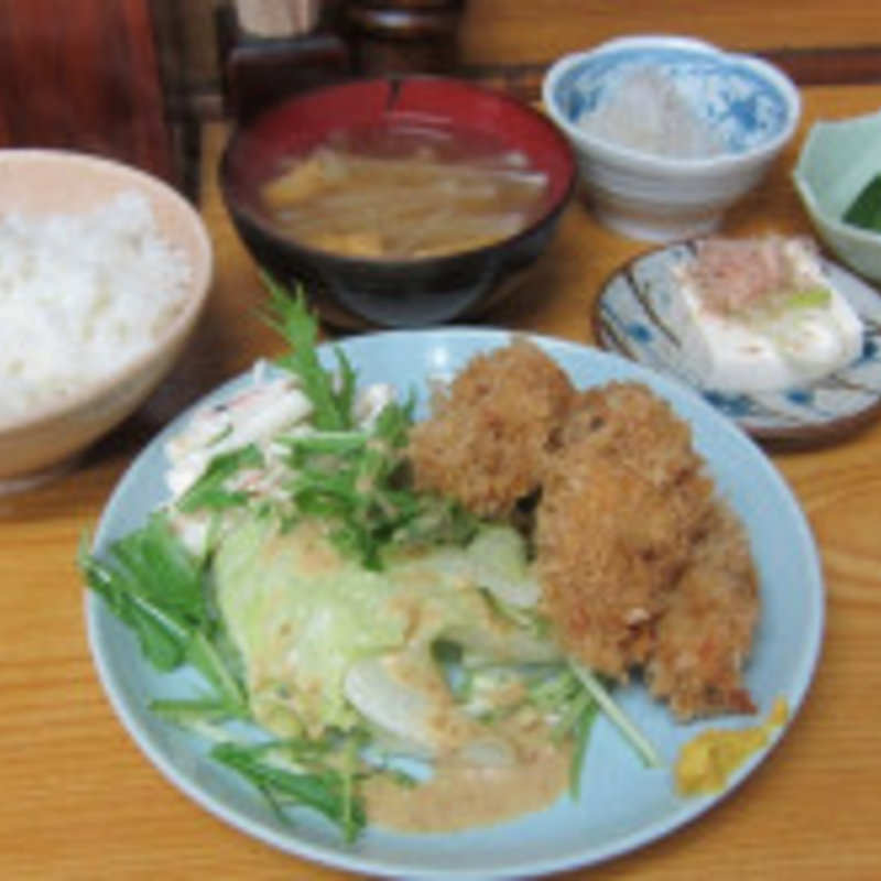 カキフライ定食(田久保食堂)