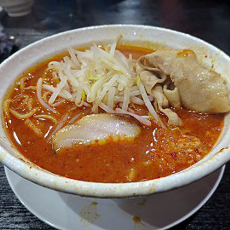 男の火山味噌 大噴火麺+肉大盛(関目団長)