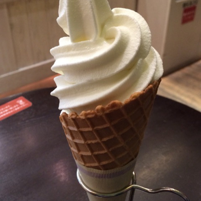 ソフトクリーム、ワッフルコーン(町村農場 丸の内店)