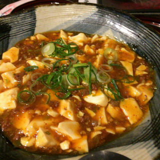 麻婆豆腐(白牡丹 （ハクボタン）)