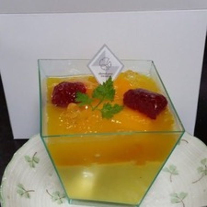 完熟マンゴープリン(白金スィーツ 白金台店)