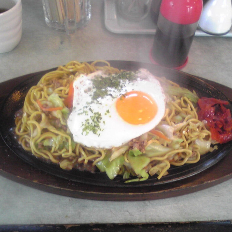 肉玉やきそば大盛(皆喜多亭 )