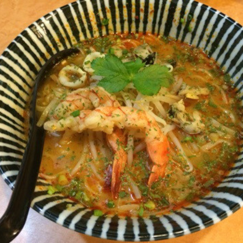 トムヤムクンラーメン(直伝屋)