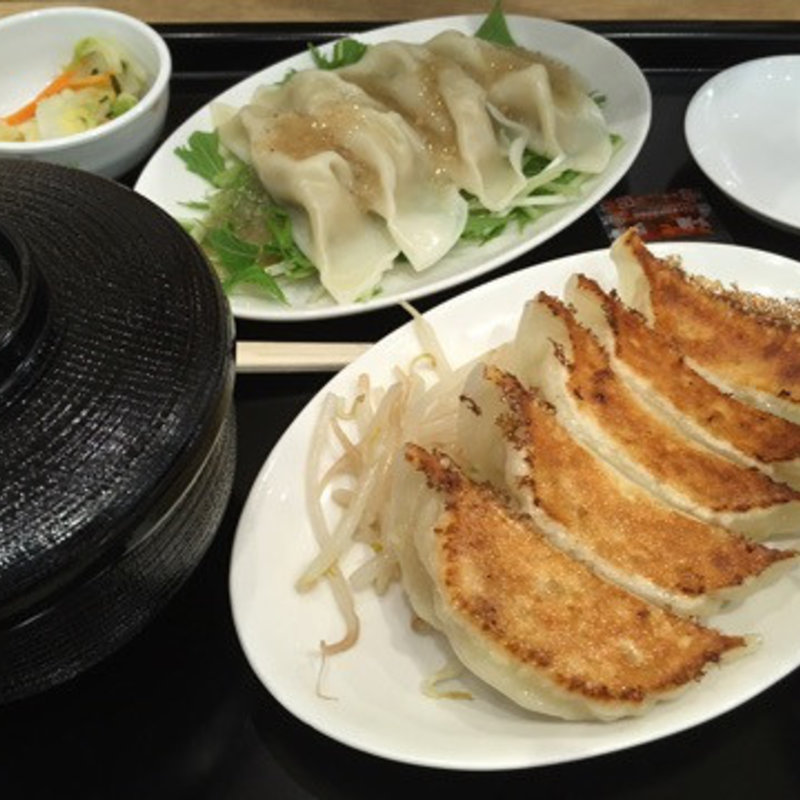 焼き餃子＆水餃子のセット(石松 )