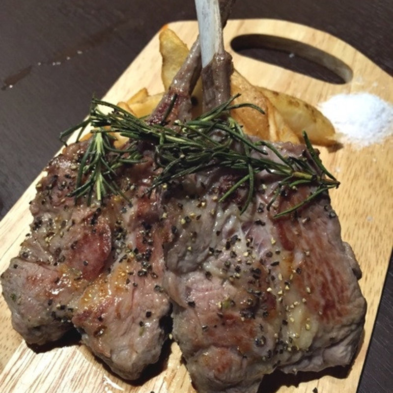 ラムチョップ(熟成肉バル 神保町style 3号店)
