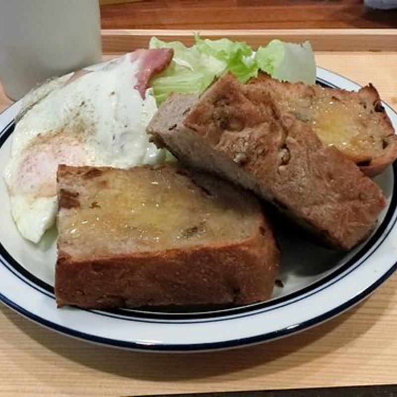 くるみとレーズン 1/2(神戸屋ブレッズ 福岡パルコ店)