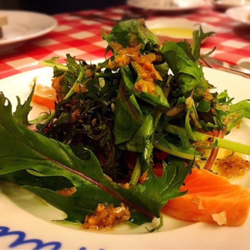 タスマニアサーモンのマリネと春のお野菜(神楽坂ワイン食堂 entraide)