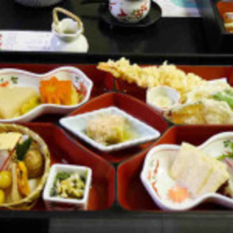 平八御膳(神泉苑 平八 （しんせんえん へいはち）)