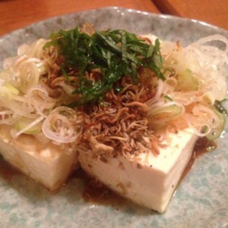 じゃこ乗せ冷奴(むら治屋)