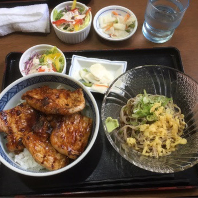 豚どん＆蕎麦セット(お食事処 秋乃家 イオン北見店)