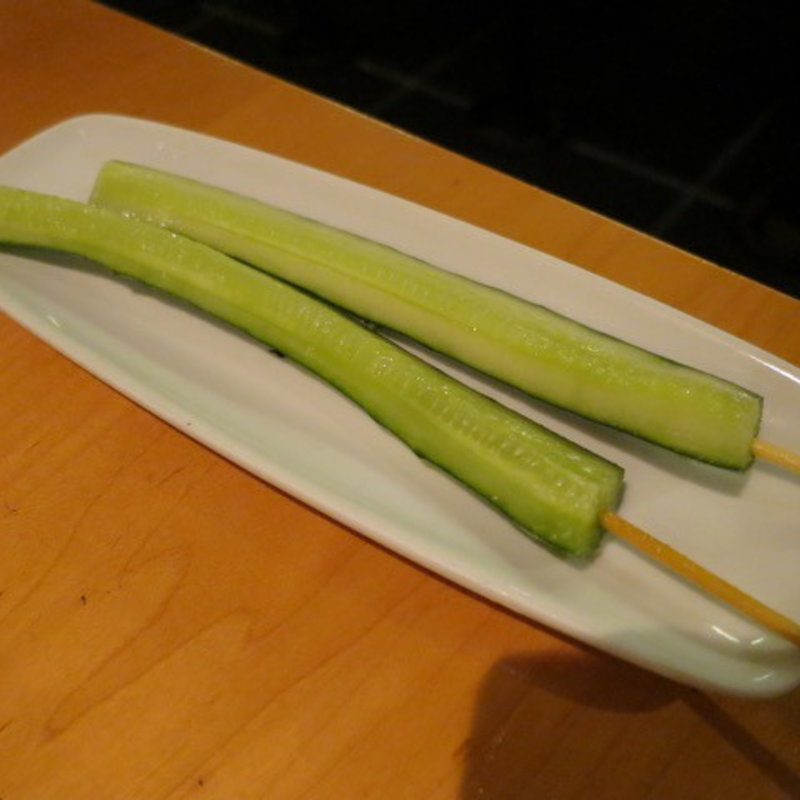 キューリ1本(やきとりの名門秋吉 銀座店)