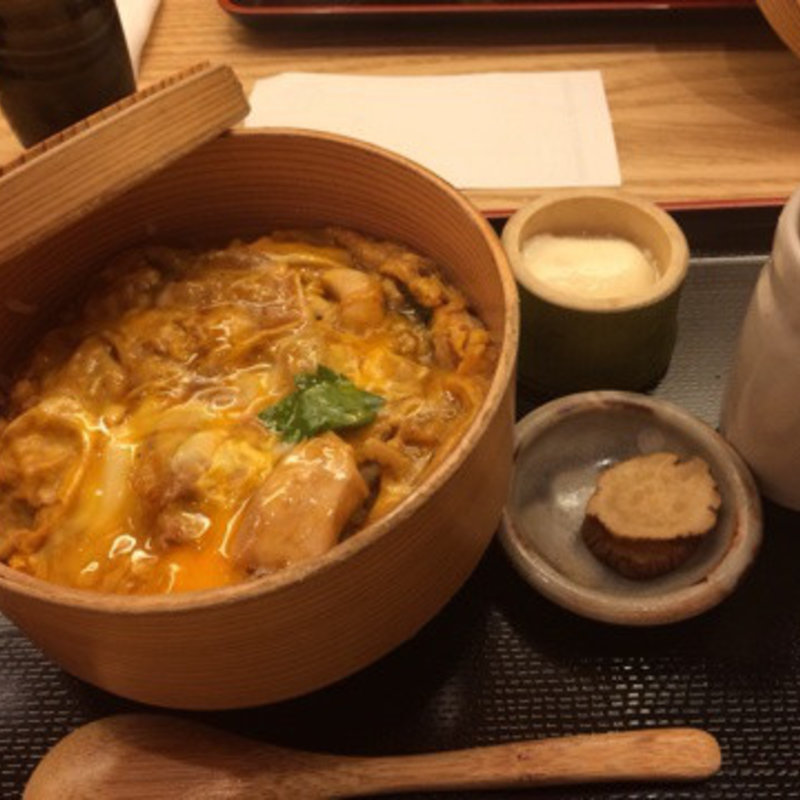 親子丼(秋田比内地鶏生産責任者の店 本家あべや KITTE GRANCHE店)