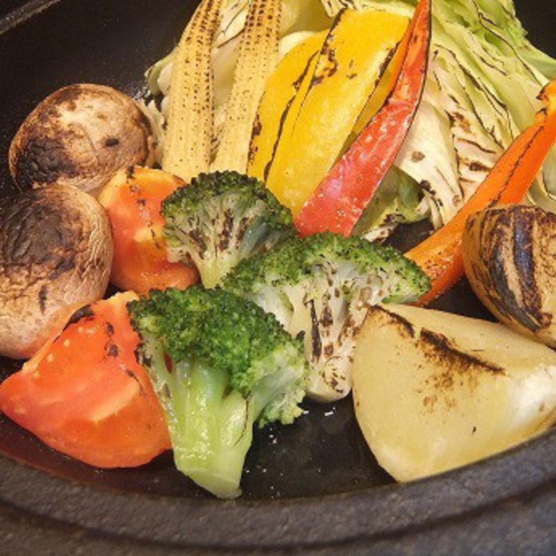 8種野菜のオーブン焼き　バーニャソース(秋葉原バル モンパカ )