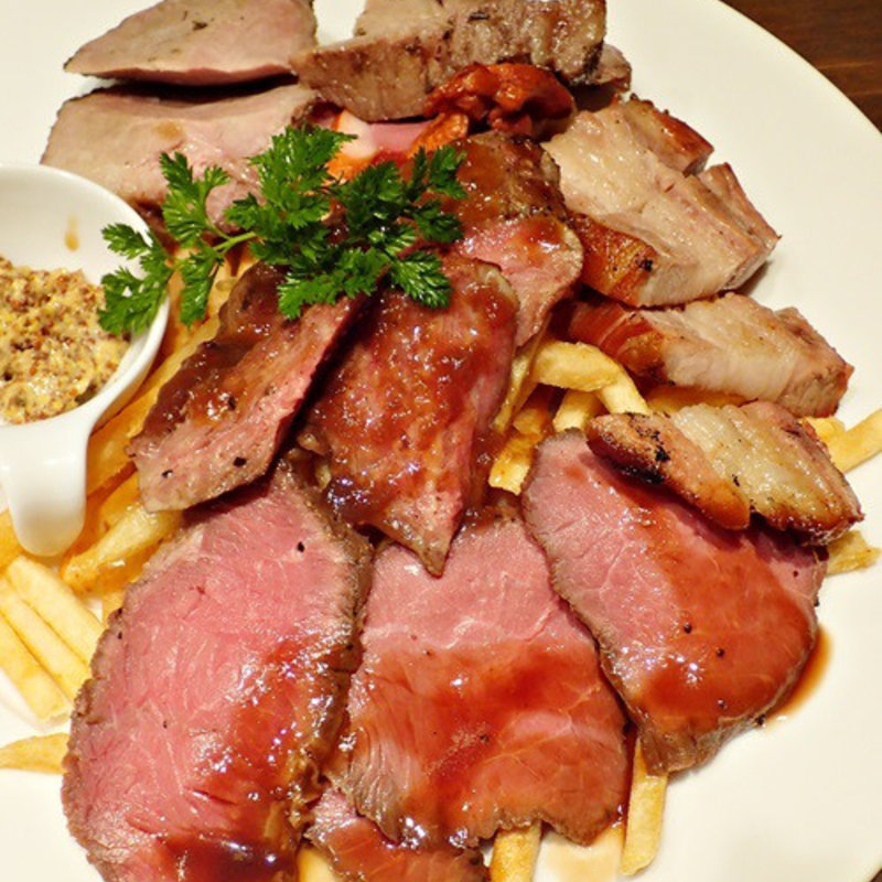 モンパカグリルの肉盛り(秋葉原バル モンパカ )