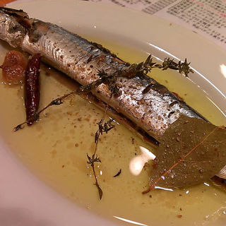 秋刀魚の一匹まるごとコンフィ(立ち呑み 洋もん 日本酒のめるとこ )