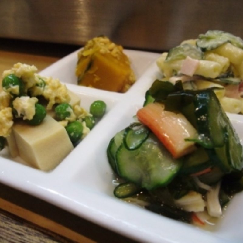 惣菜四品盛り(立ち呑み処 にしの)