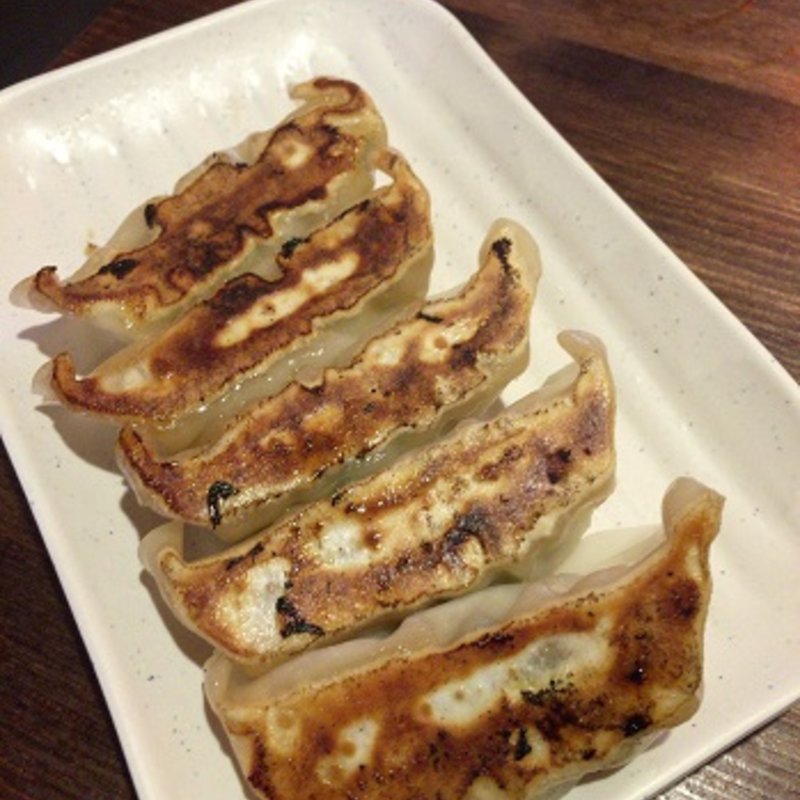 焼き餃子5個(立ち呑み処 ばんや)