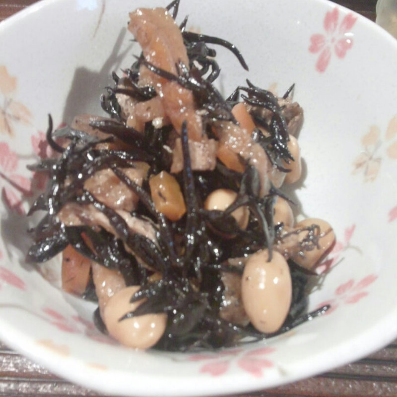 ひじき煮物(立ち呑み処みつおか )