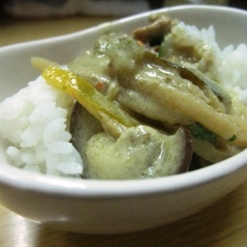 グリーンカリー(立ち飲み　こまちゃん)