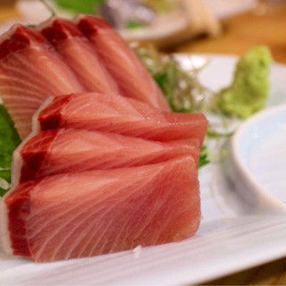寒ブリ刺し(立ち飲み大松 )