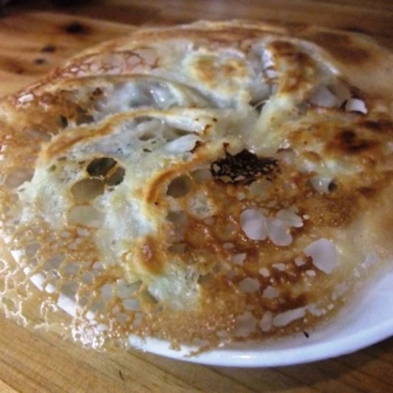 羽根付き餃子(立呑み 佐伯)