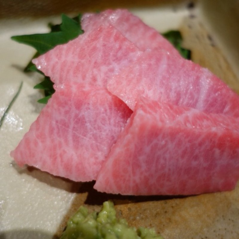 インドマグロの中トロ(立呑みもんぞう )