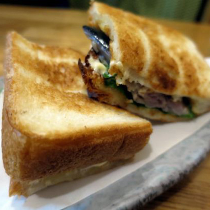 しめさばサンド(立呑処　ぎん虎)