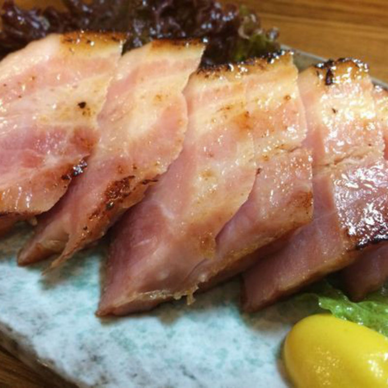 厚切りベーコン(立呑処　ぎん虎)