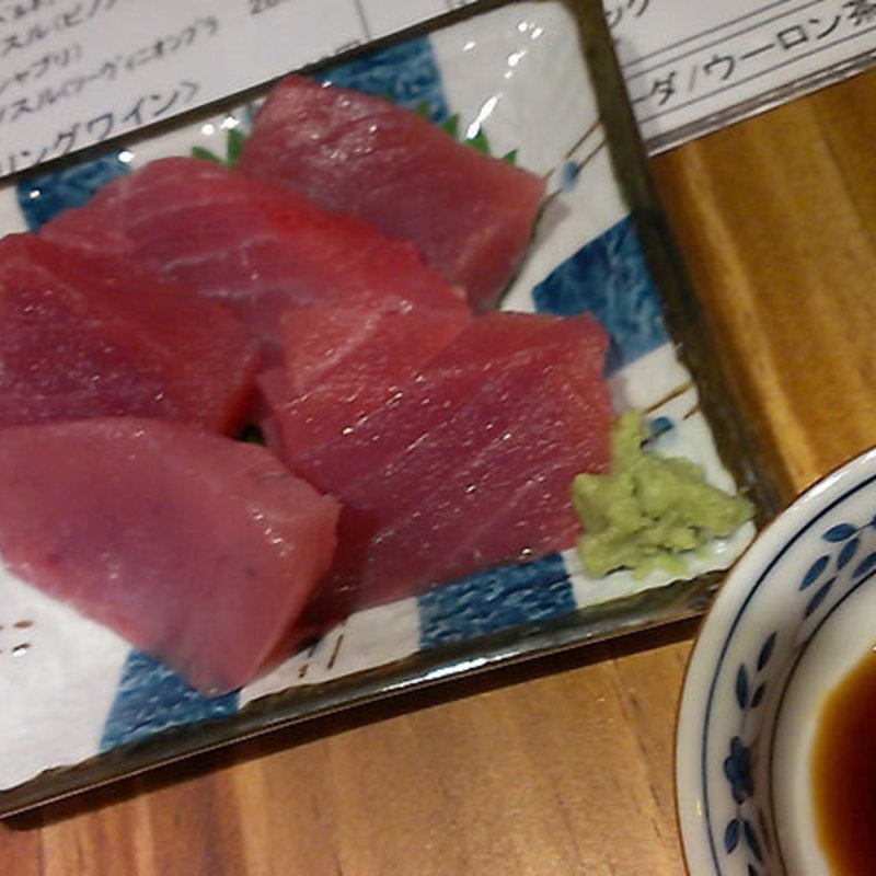 生キハダマグロのお刺身(立喰酒場 舫moyai)
