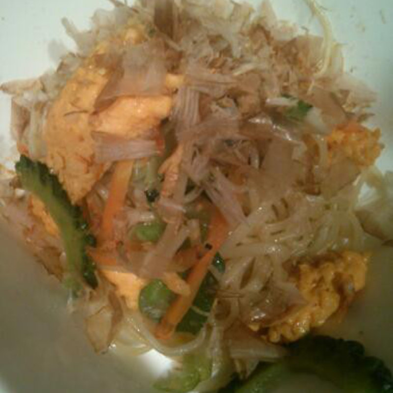 桜エビとゴーヤのソーメンチャンプル(立飲み処 ちびちび )