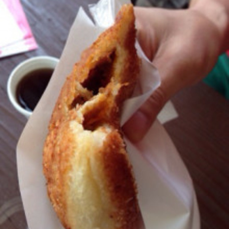 牛すじカレーパン(石窯パン工房 童夢の森)