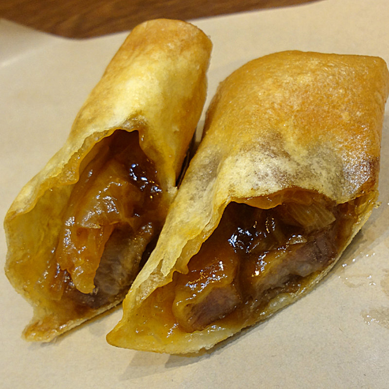 酢豚の春巻き(タマル （TAMARU）)