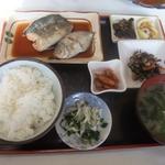 煮魚定食(竹谷食堂 )