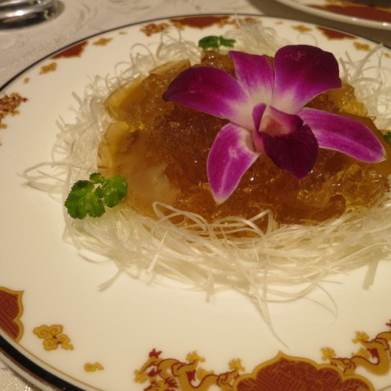 ふかひれのお刺身姿造り(筑紫樓(ツクシロウ) 銀座店)