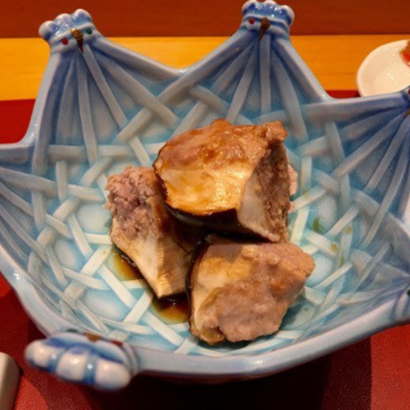 椎茸に中落ちを詰めて焼いてもらいました(築地寿司清 名古屋ミッドランドスクエア店)