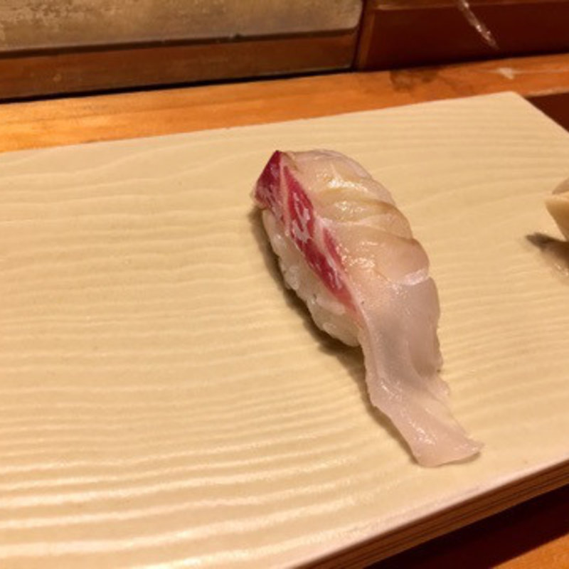 鯛(築地寿司清 名古屋ミッドランドスクエア店)