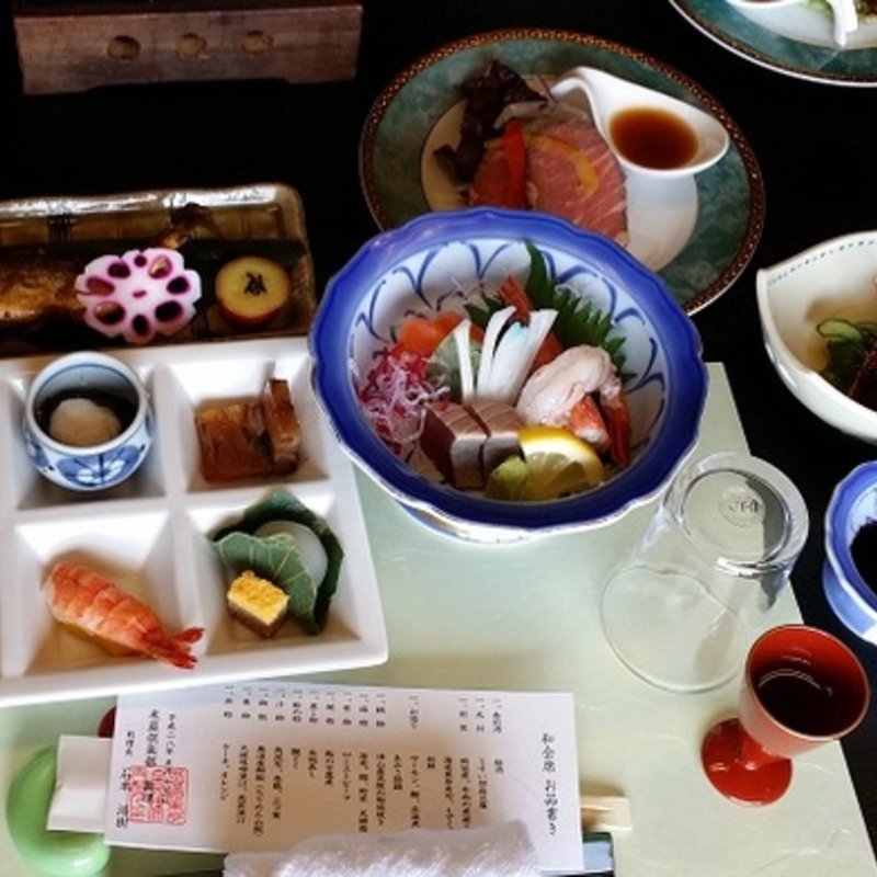 和会席(米屋倶楽部 奥津 （こめやくらぶ 【旧店名】湯宿 西西）)