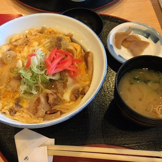 玉子とじ丼(米米麦麦 鹿児島空港店 （こめこめばくばく）)