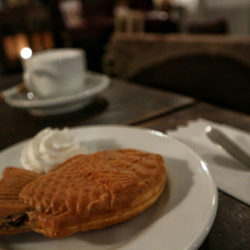 たい焼き(純喫茶 星港夜 （シンガポールナイト）)