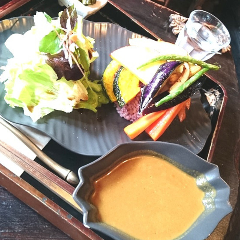 お野菜たっぷりのカレー(素夢子 古茶家 （ソムシ コチャヤ）)