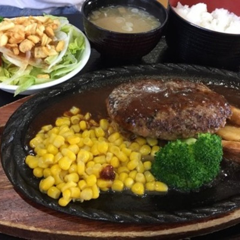 ハンバーグセット(紫峰 （しほう）)