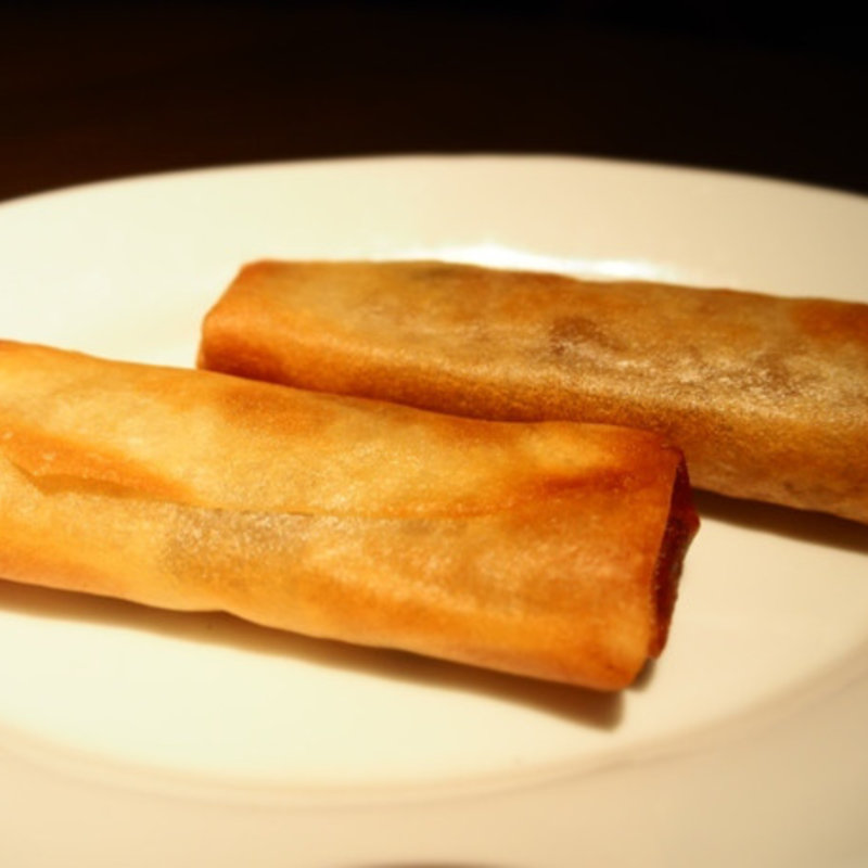 春巻　2本(中国飯店 紫玉蘭)