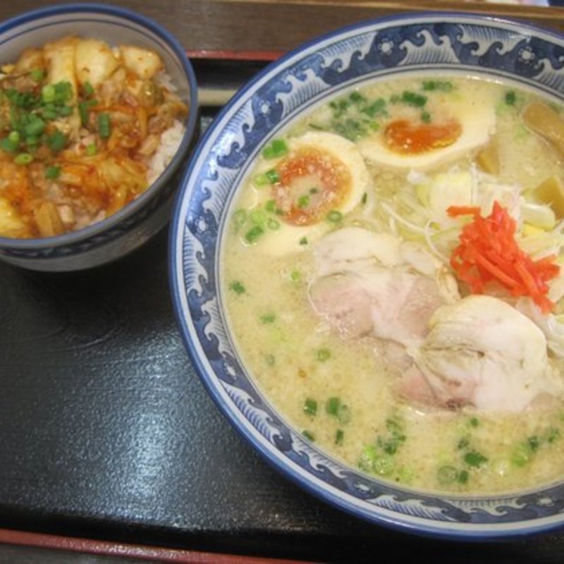 味玉とんこつらーめん　スタミナキムチ丼セット(紺のれん 長沼店 （こんのれん）)