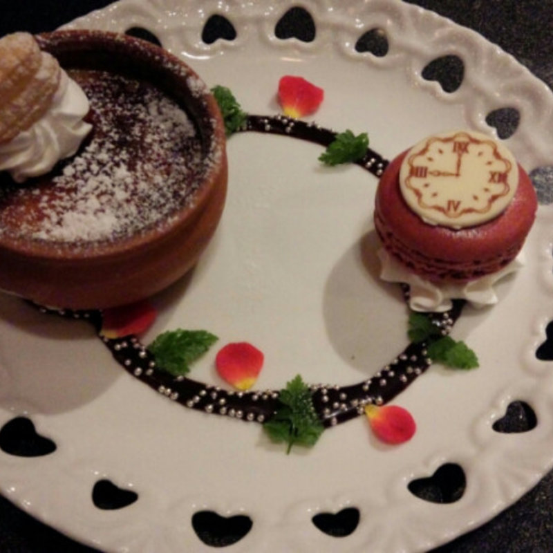 うさぎ懐中時計のｸﾘｰﾑﾌﾞﾘｭﾚ(絵本の国のアリス )