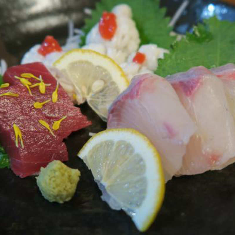 刺身盛合せ（鯛・マグロ・ハモ湯引き）(縁寿 （enju）)